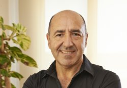 CARLOS FERNÁNDEZ NOMBRADO PRESIDENTE DE AEGA-CAT