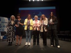 CARMEN MORALES RECIBE EL PREMIO FEMUR MUJER 2022