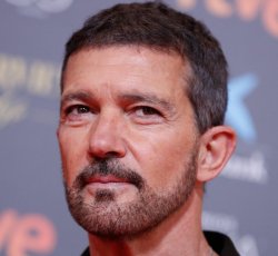 ANTONIO BANDERAS PREMIO CARMEN DE HONOR DE LA ACADEMIA ANDALUZA