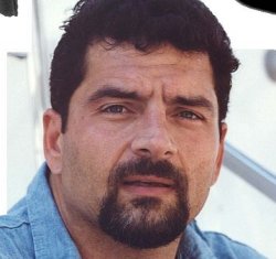 Ha muerto... CARL CIARFALIO