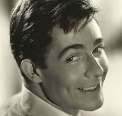 Ha muerto... JACQUES CHARRIER