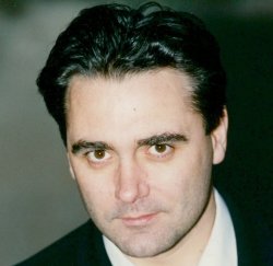 Ha muerto... TONY SLATTERY