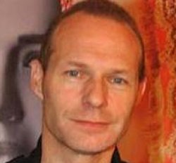 GILES NUTTGENS