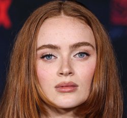 SADIE SINK